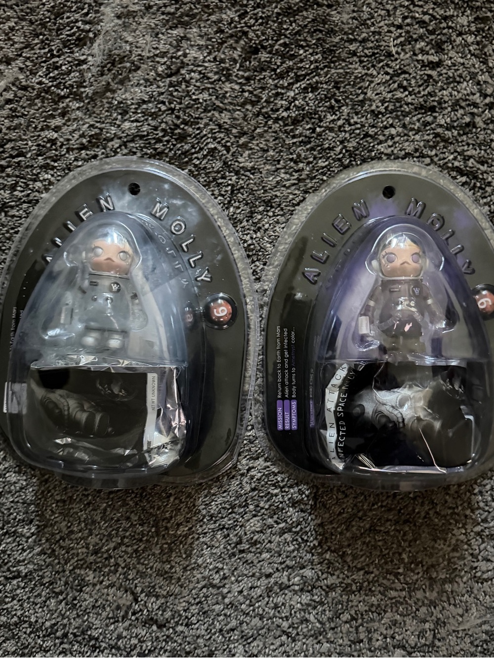 Bundle of 2 Alien Molly Vinyl Figure sets #6 and #9 sealed